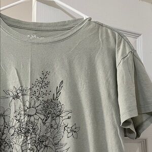 Doe Graphic Tee